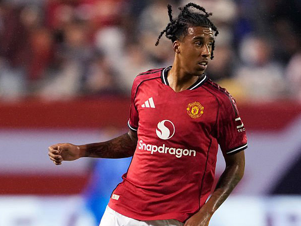 Leny Yoro Optimis MU Tampil Lebih Oke di Musim 2025/26